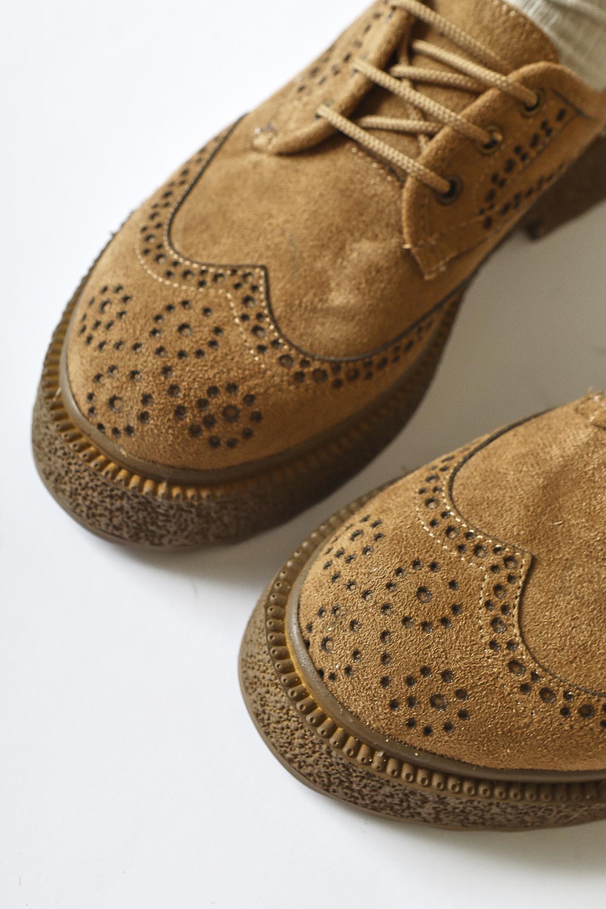 Rossy Nerz Wildleder Oval Zehen Laser Cut Freizeitschuh