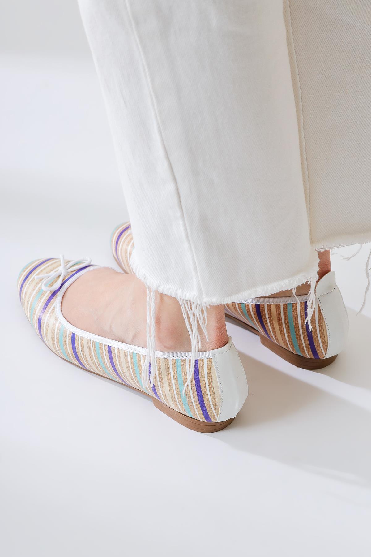 Melin White Striped Printed Bow Detailed Ballerinas