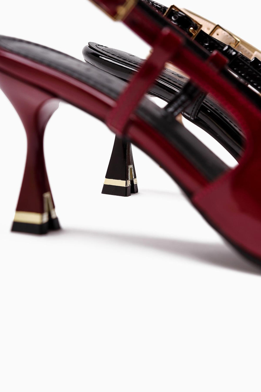 Seydi Bordeaux Lackleder Schnalle Geschlossene Zehe Damen Absatzschuhe