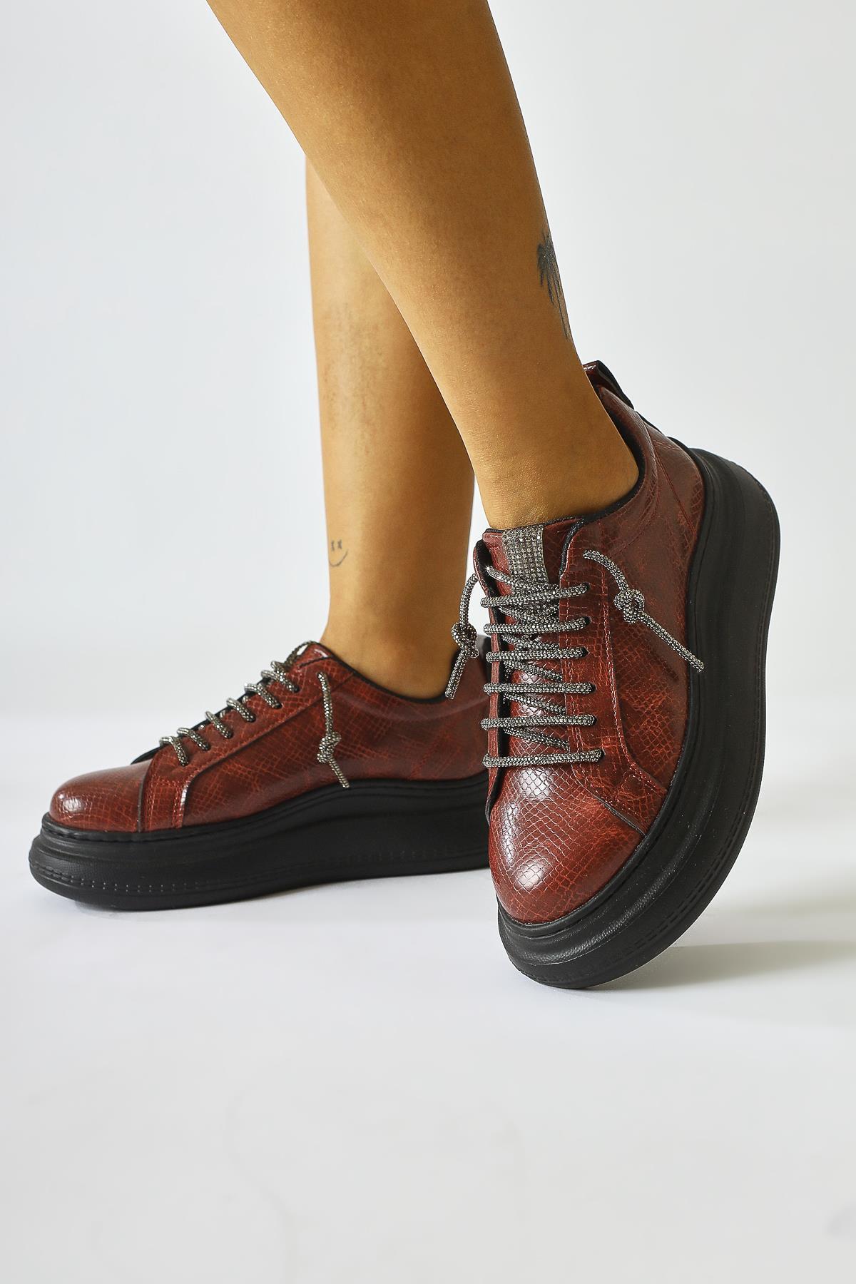 Shake Bordo Taş Detaylı Sneakers (Parlak Bağcık Hediyeli)