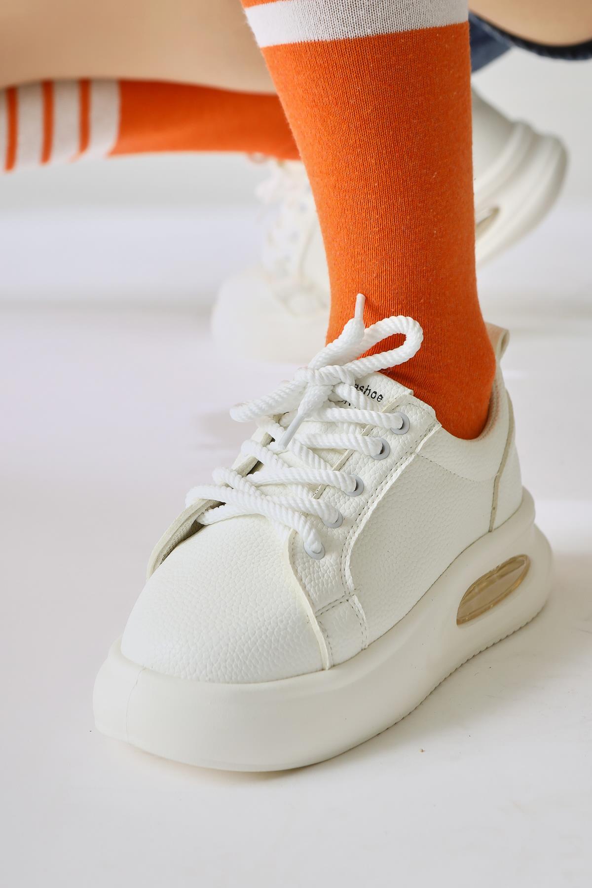 Loura Ecru Leder Muster Sneakers mit cooler Sohle
