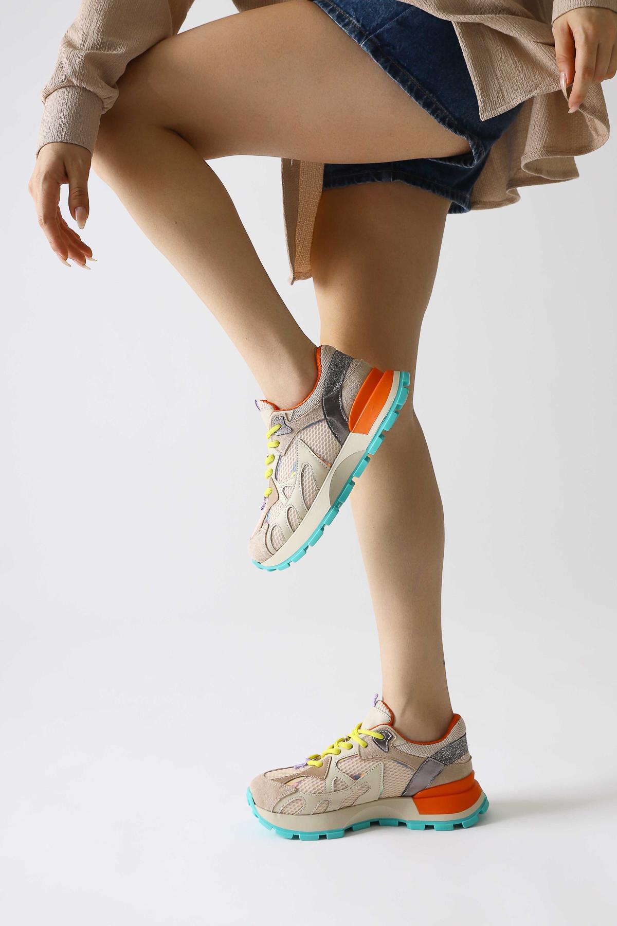 Moe Beige Schnürsneaker mit Mesh-Detail