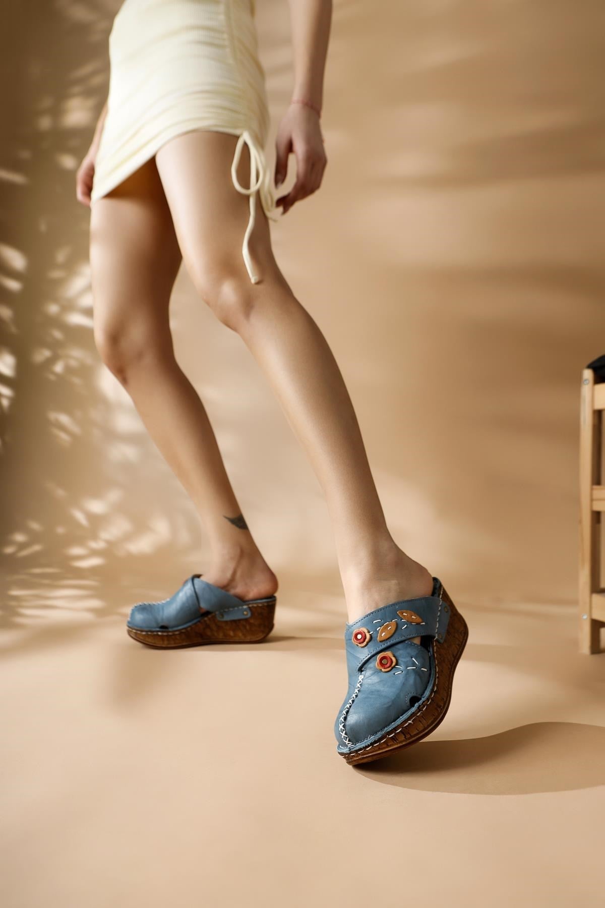 Alto Echtes Leder Komfort Pantoletten mit Distressed Sohle