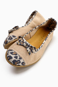 Genuine Leather Alfreda Beige Suede Leopard Detailed Bow Women's Ballerinas