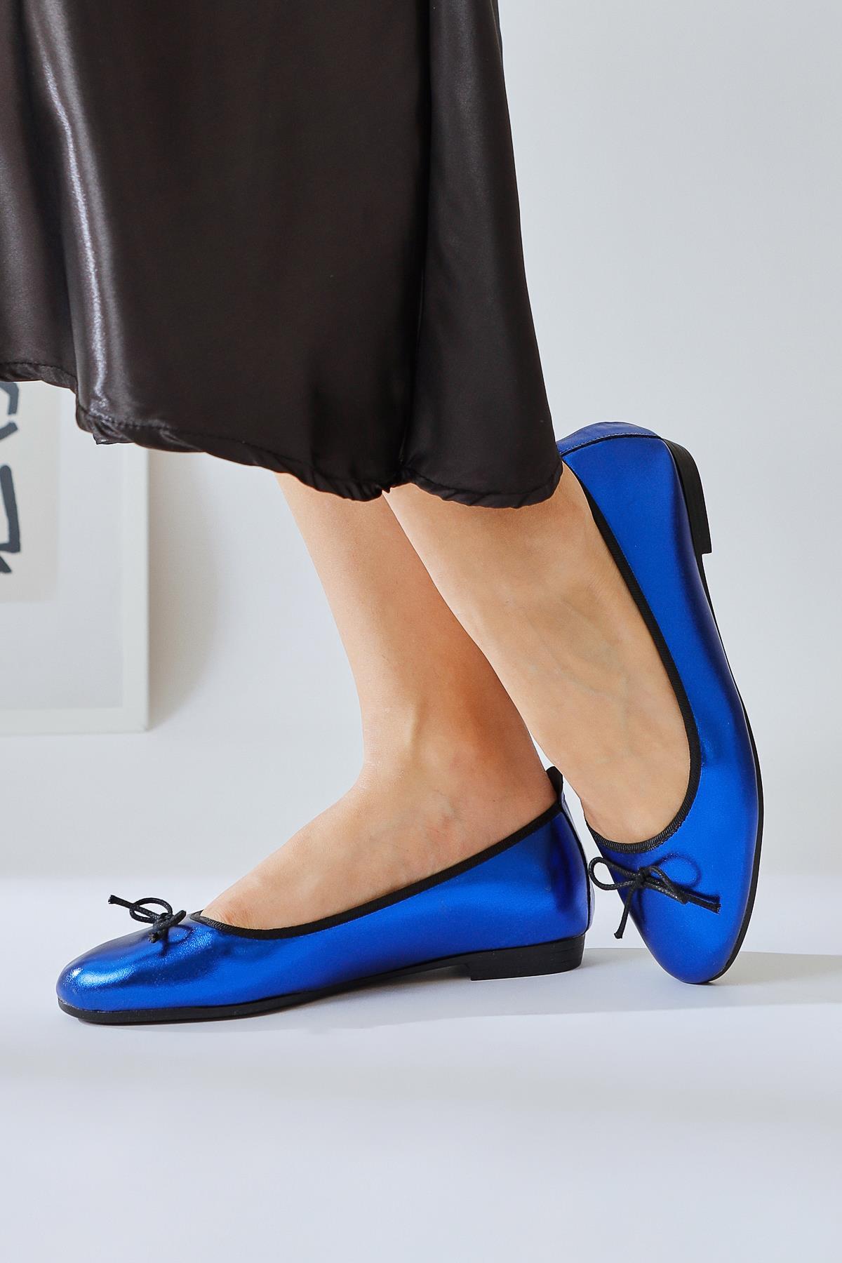 Sille Saks Wrinkled Leather Bow Detailed Ballerinas