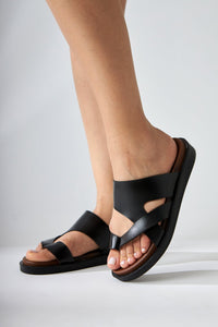 Candra Damen Schwarz Zehensteg-Slipper