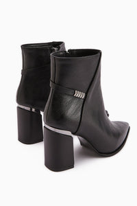 Lamia Black Buckle Detailed Heeled Women's Boot