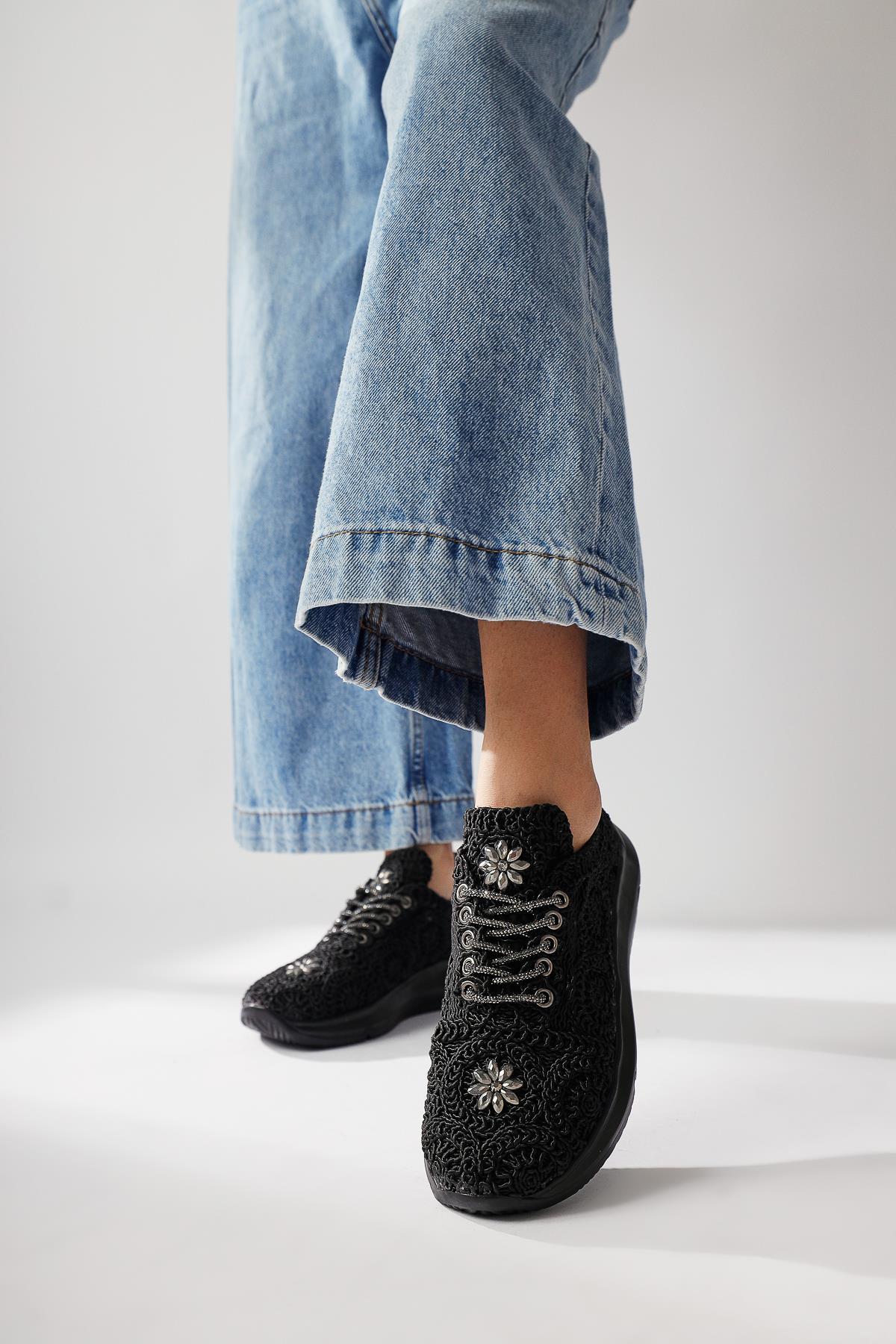 Matty Black Stone Detailed Knitted Sneakers