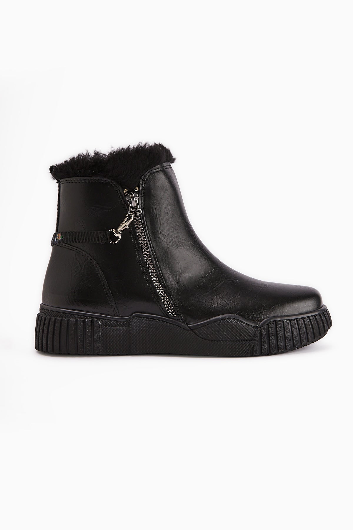 Sora Black Fur-Lined Zippered Women's Sport Boot