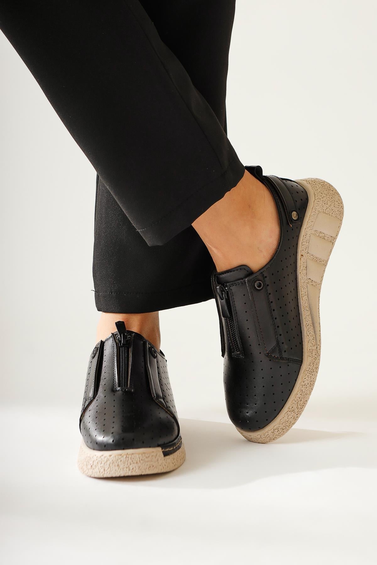 Melonie Schwarzer Laser Cut Reißverschluss Freizeitschuh