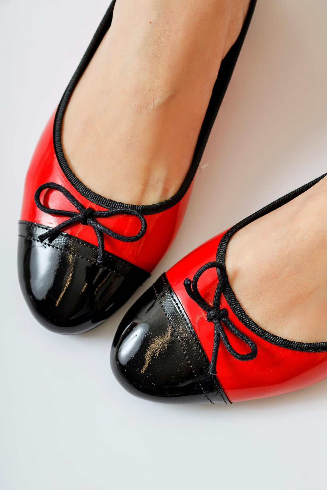 Sobhie Red Patent Leather Black Toe Bow Detailed Ballerinas