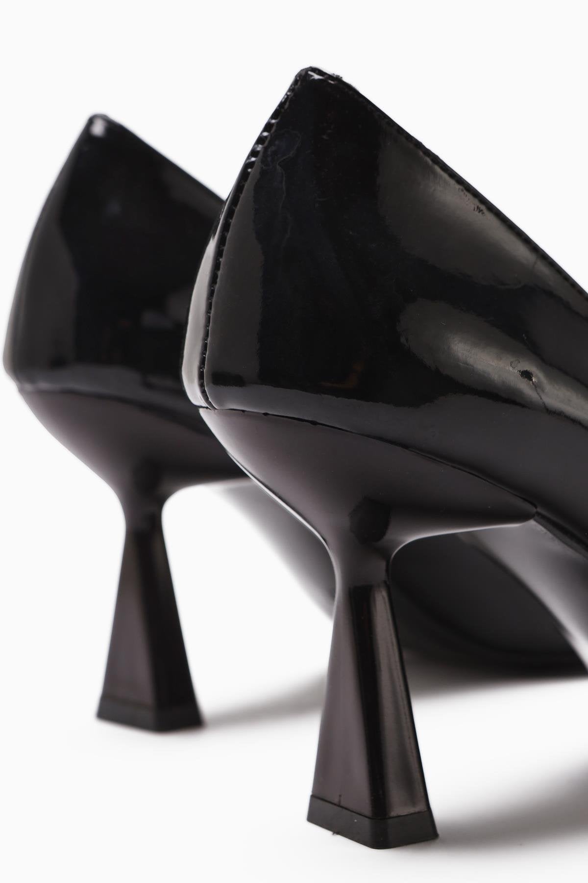Ania Black Patent Leather Pointed Toe Stone Buckle Detailed Heeled Women's Shoes