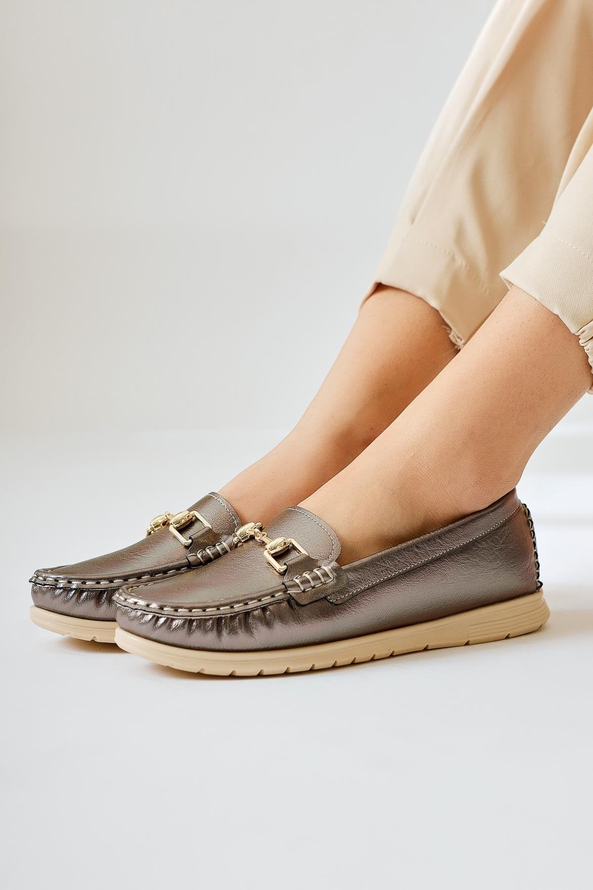 Tola Platinum Buckle Detailed Casual Shoes