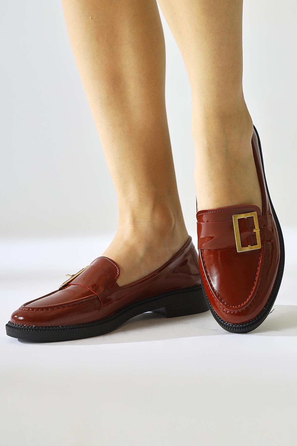 Arnesa Claret Red Patent Leather Buckle Detailed Casual Shoes