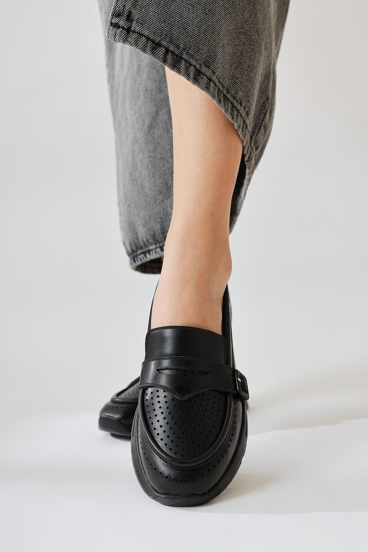Zain Black Laser Perforated Buckle Detailed Ballerinas