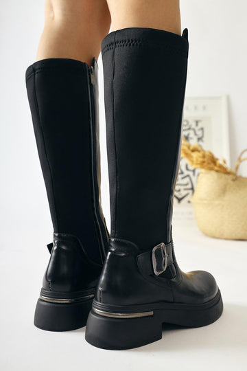 Faria – Schwarz Lack kniehoher Stiefel mit Dalgıç-Stoff-Detail, Schnallen-Detail, Plateau (Damen)