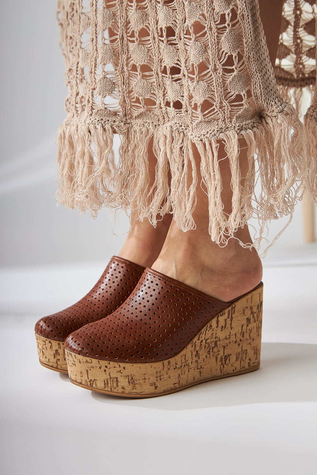 Viana Taba Geschlossene-Zehenkeil Damen Hausschuhe