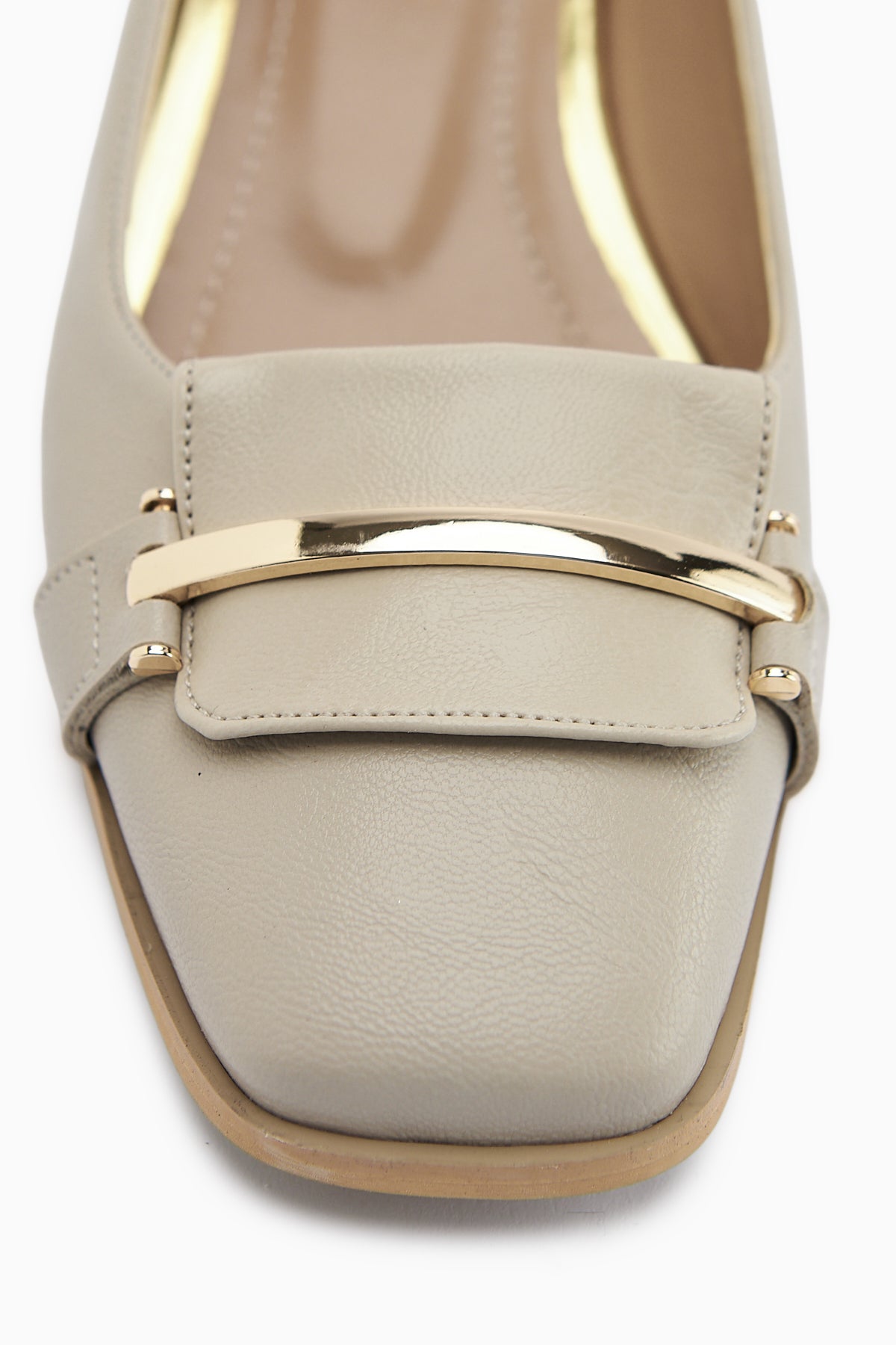 Gresa Beige Buckled Low Heel Women's Shoe