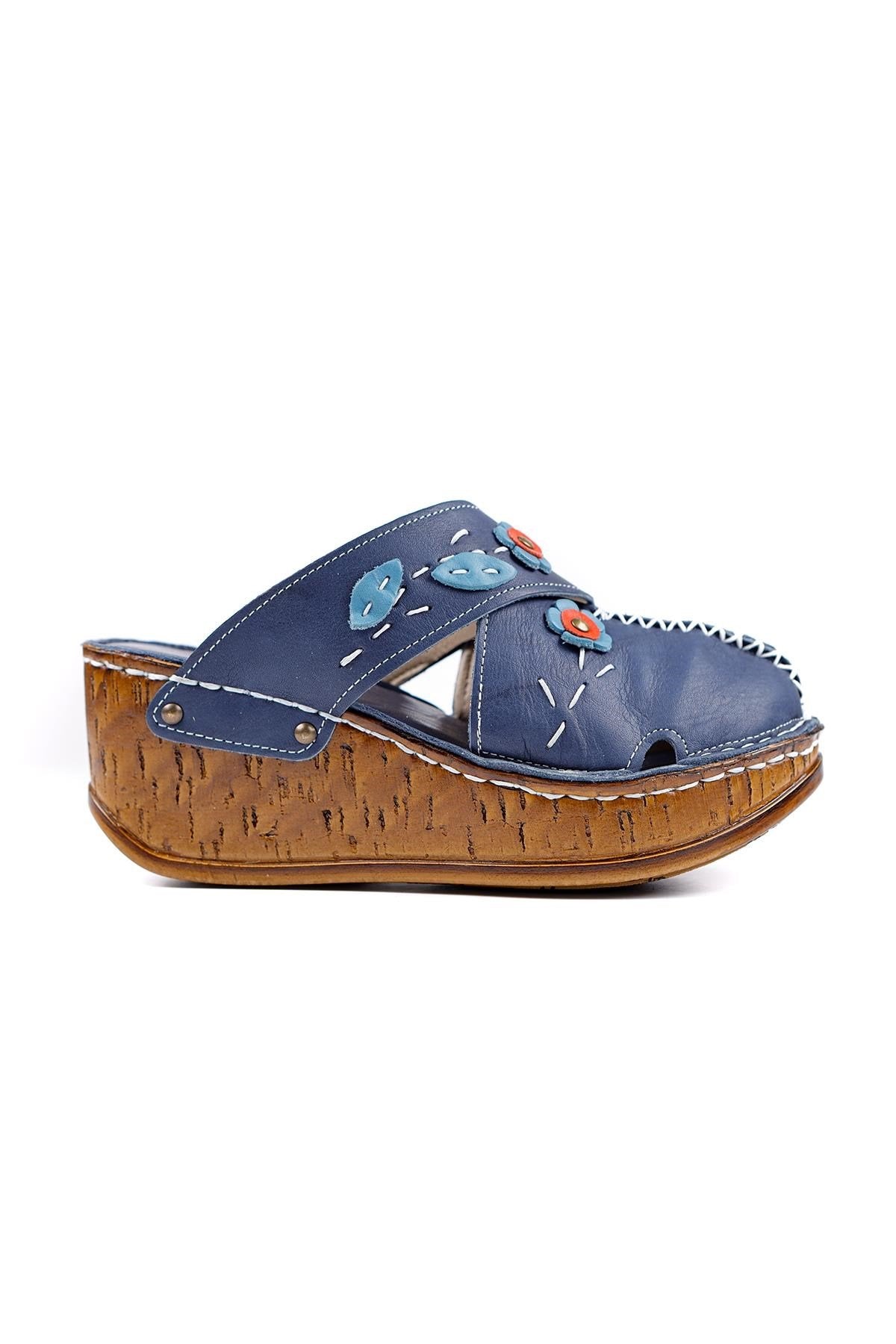 Alto Echtes Leder Sax Keilabsatz Hausschuh mit Distressed Sohle und Komfort Design