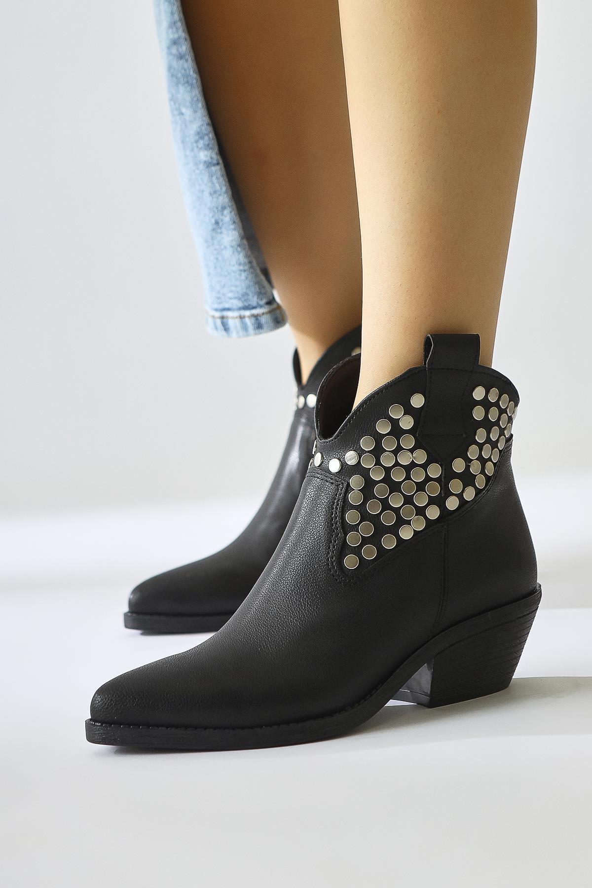 Tency – Black Stud-Detail Pointed-Toe Western Boot (Women)