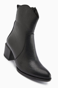 Ubax Genuine Leather Black Heeled Women's Boot