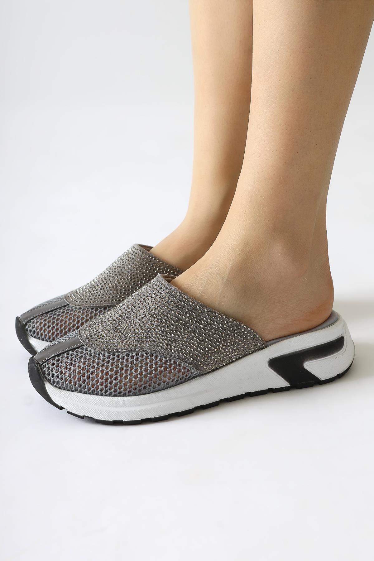 Suma – Grau Slide mit Mesh-Detail und Strass-Detail (Damen)