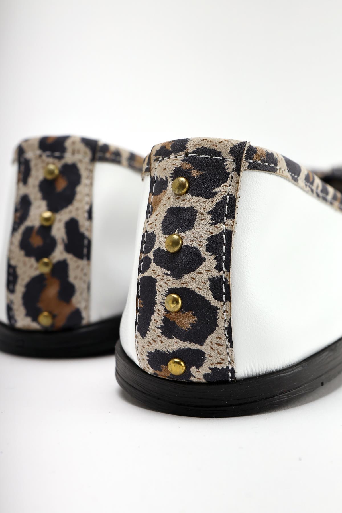 Alfreda Echtes Leder Weiße Ballerinas mit Leopardendetail und Schleife