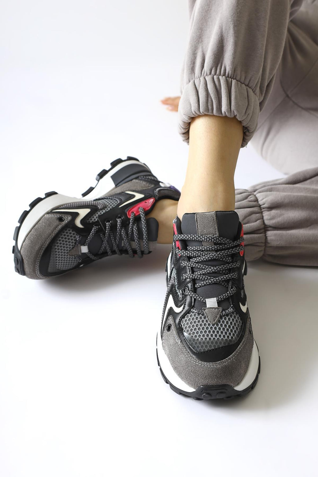 Onella Grau Wildleder Detailierte Schnürsneaker