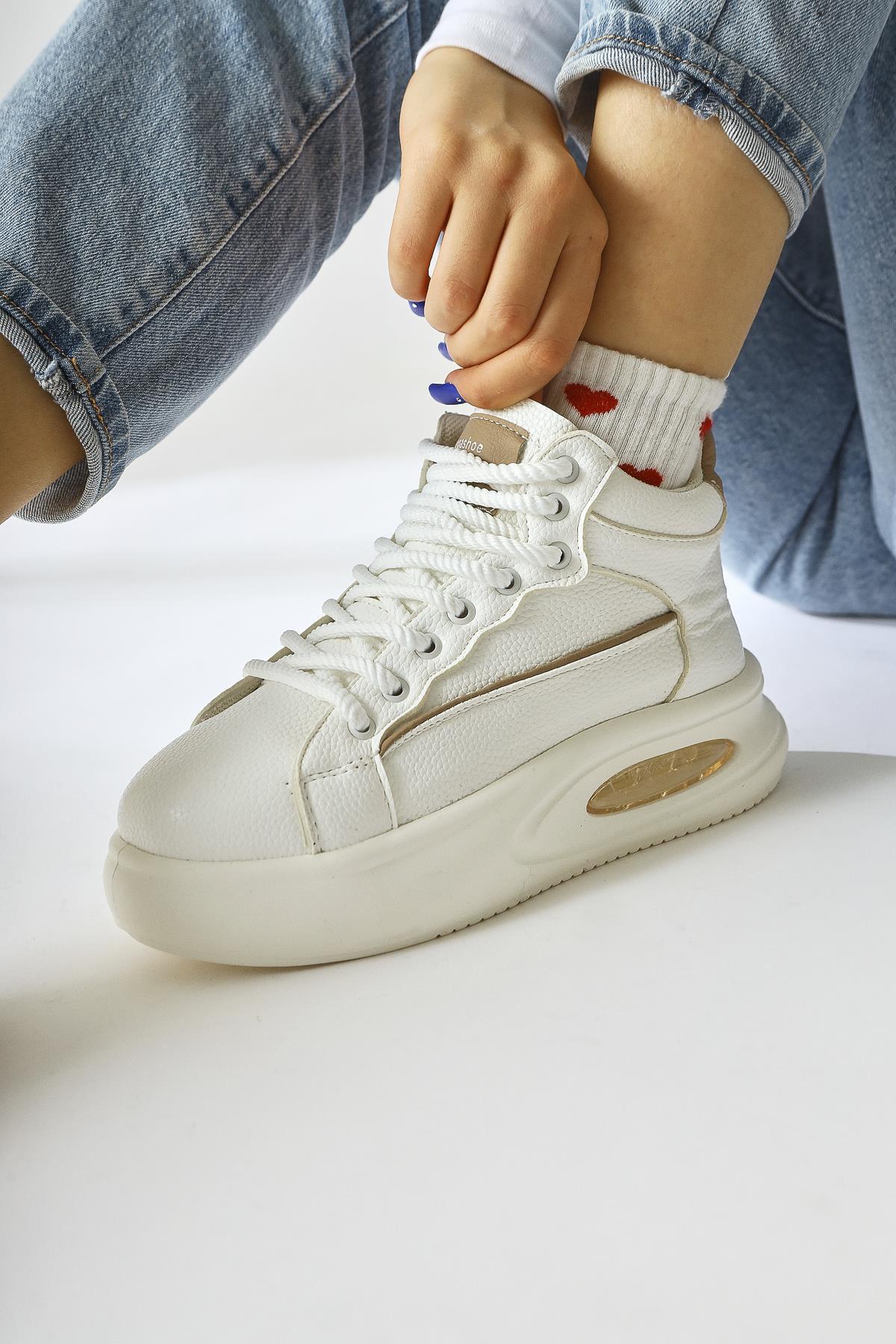 Lourin – Off-White Leather-Look Pattern Air-Sole Lace-Up Sneaker Boot (Women)