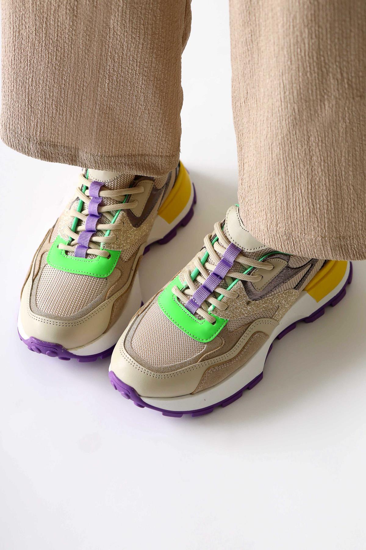 Netta Mehrfarbig (Grün) Mesh-Detail Schnürsneaker