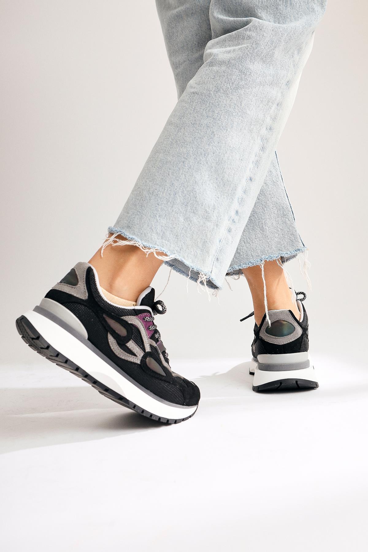 Gerdh Schwarzer Strick-Wildleder Sneaker