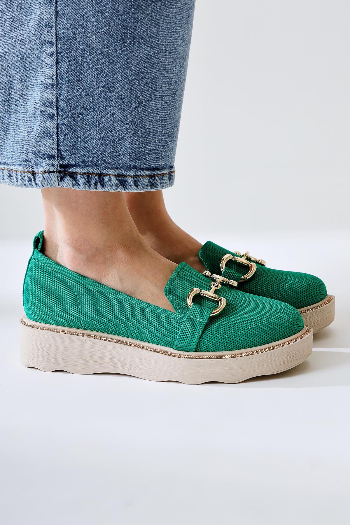 Thien Grüner Durchbrochener Stoffschuh mit Schnalle und Stein Details