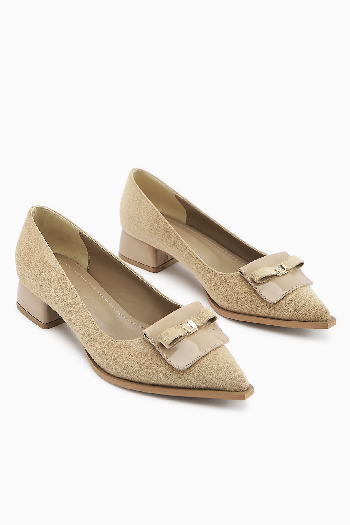 Boel Nude Suede Buckled Low-Heeled Women's Shoe
