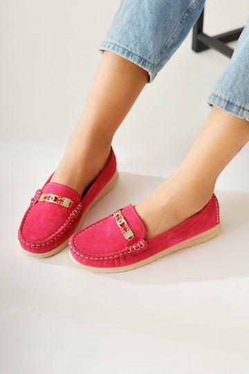 Turi Fuchsia Suede Buckle Detailed Casual Shoes