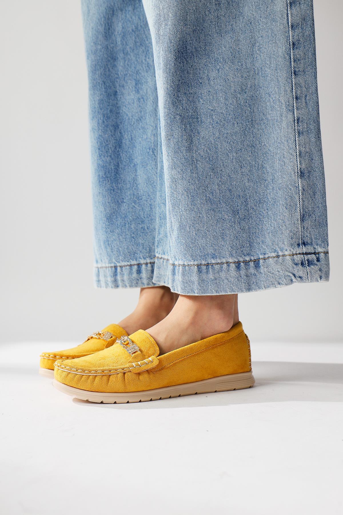 Turi Yellow Suede Buckle Detailed Casual Shoes