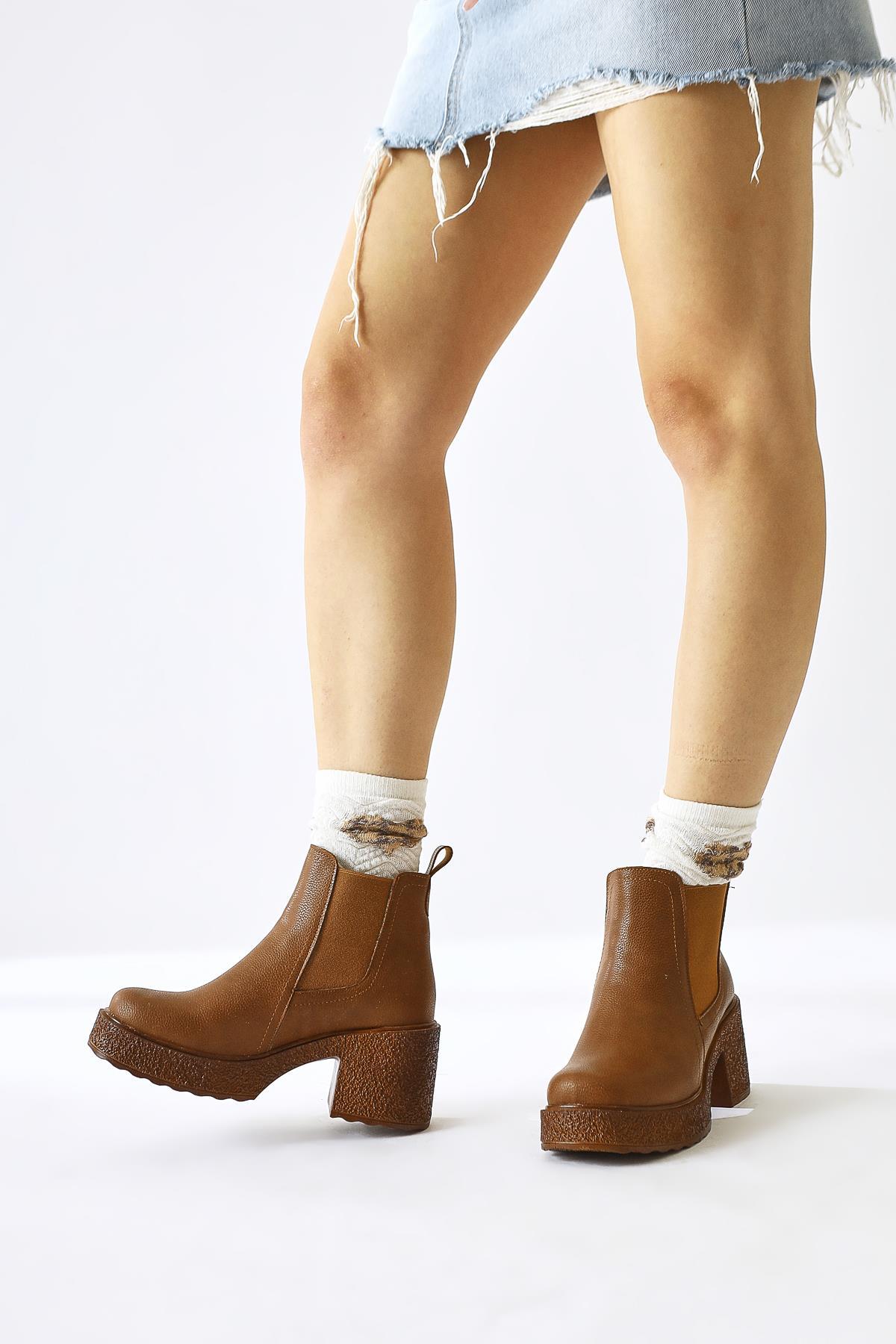 Thida – Cognac Elastic Platform Pull-On Boot (Women)