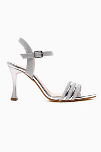 Julianna Silber Lackleder Spitzes Fußbett Glitzer Detail Damen Sandale