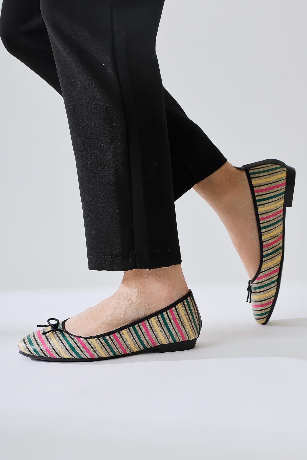 Melin Black Striped Printed Bow Detailed Ballerinas