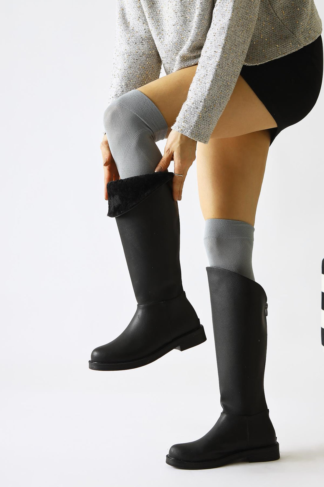 Gigi Schwarze Pelzgefütterte Faltbare Rücken-Reißverschluss-Stiefel