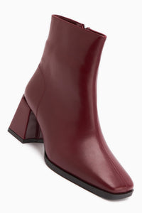 Margot – Burgundy Suede Round-Toe Heeled Boot (Women)