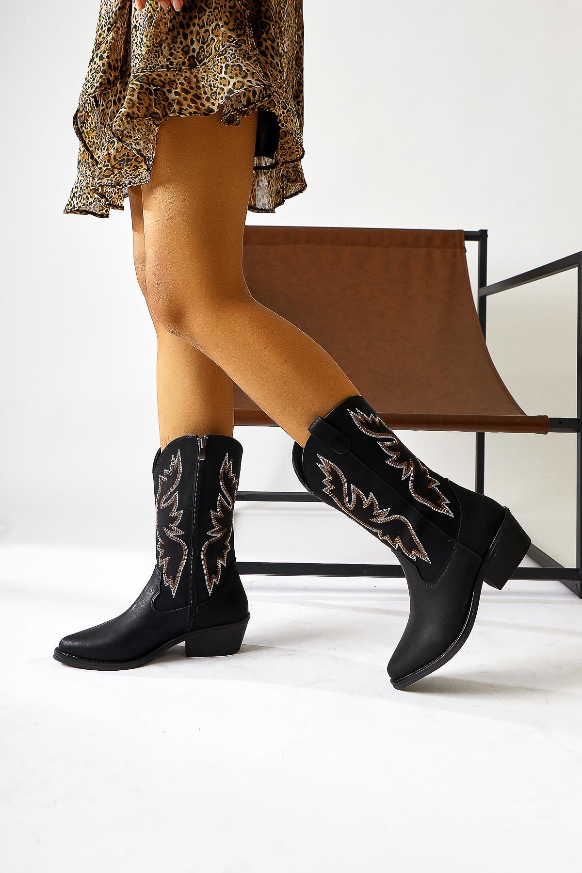Sirinya – Black Pointed-Toe Embroidered Western Boot (Women)