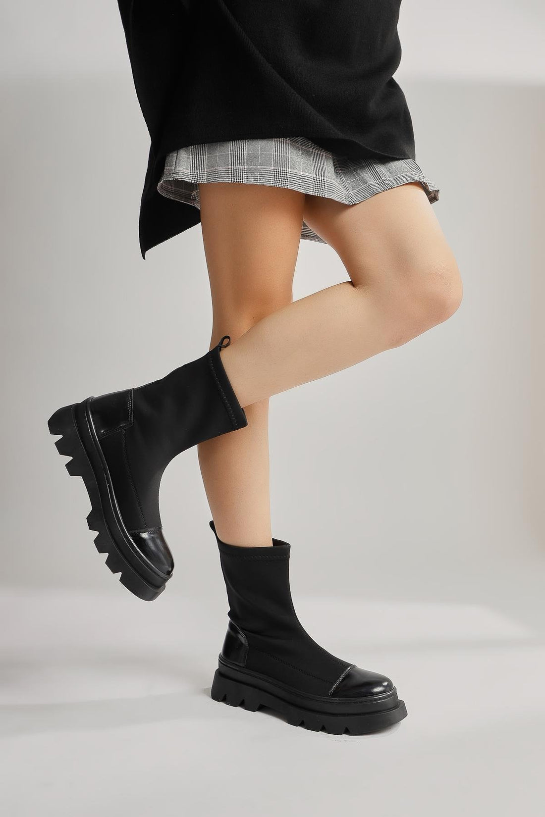 Ayman Black Diving Fabric Patent Leather Detailed Boots
