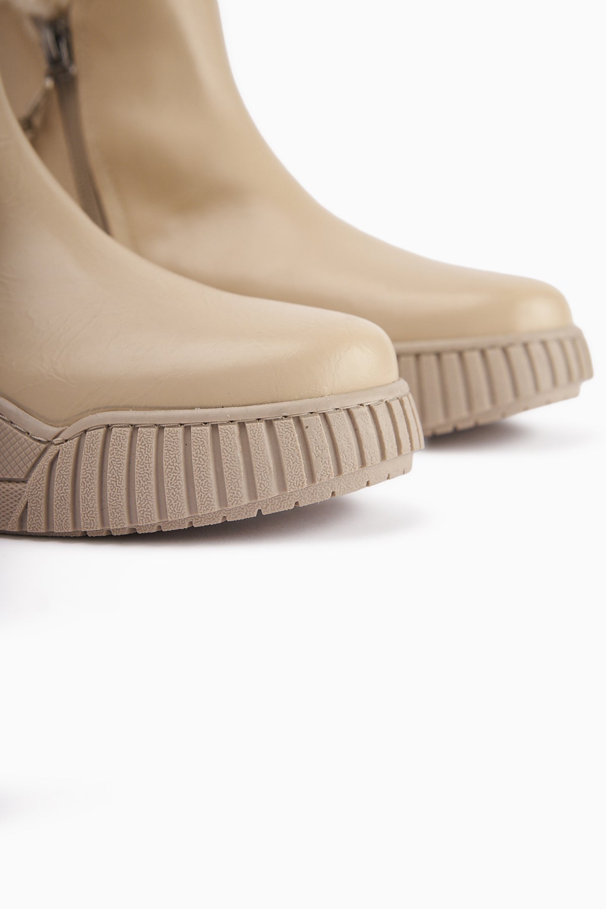 Sora Beige Fur-Lined Zippered Women's Sport Boot