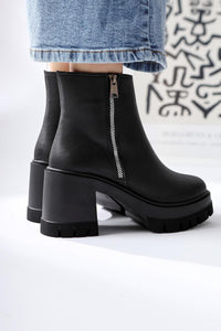 Enana Black Chunky Sole Platform Boots