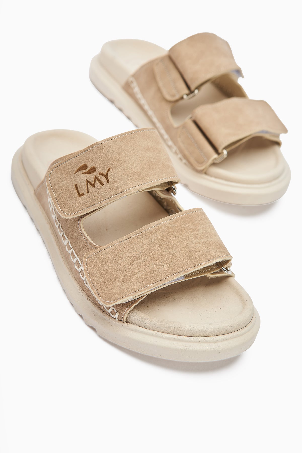 Yumi Damen Beige Slipper mit Stickerei Detail und Doppelriemen