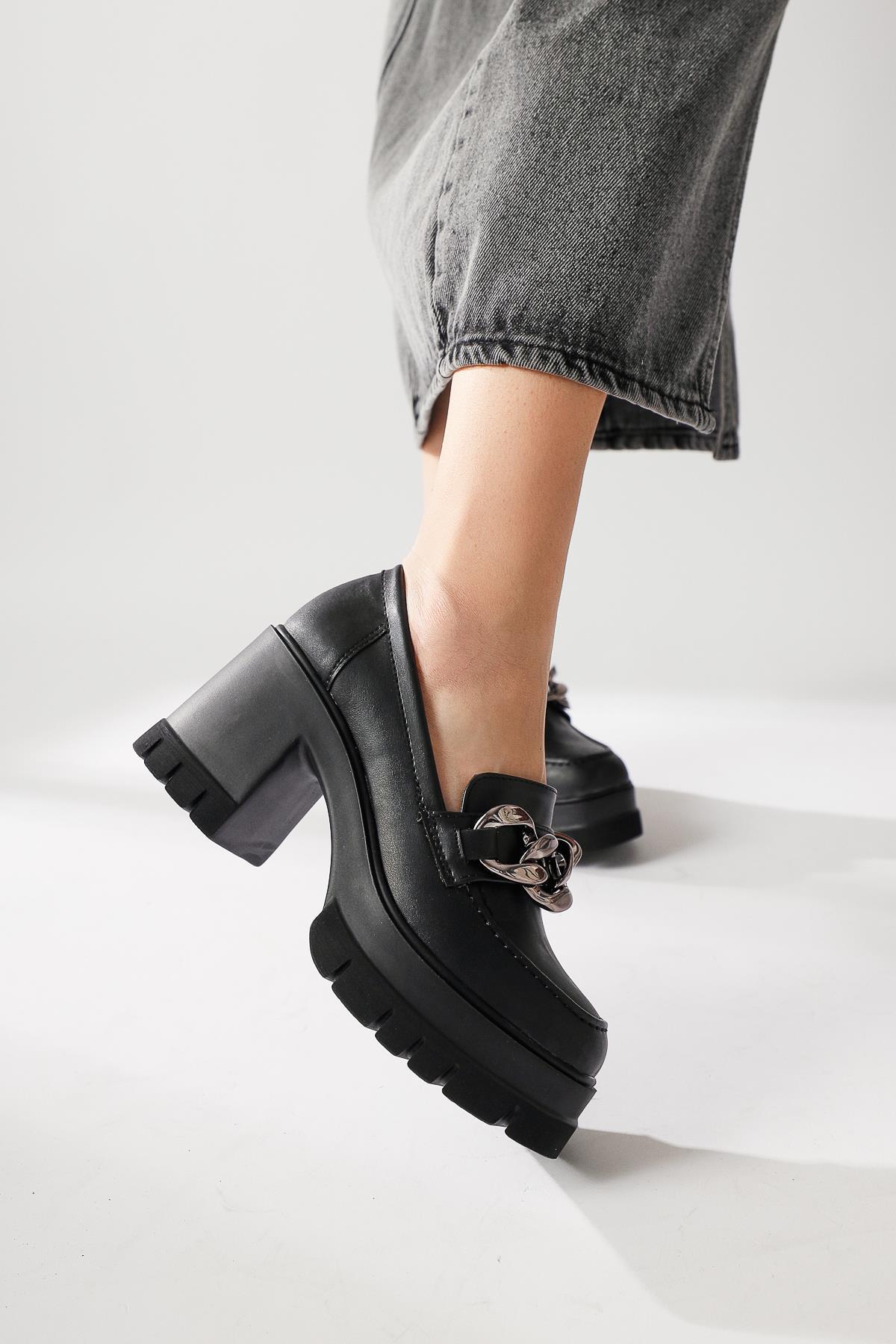 Chanpen Black Buckle Detailed Platform Casual Shoes