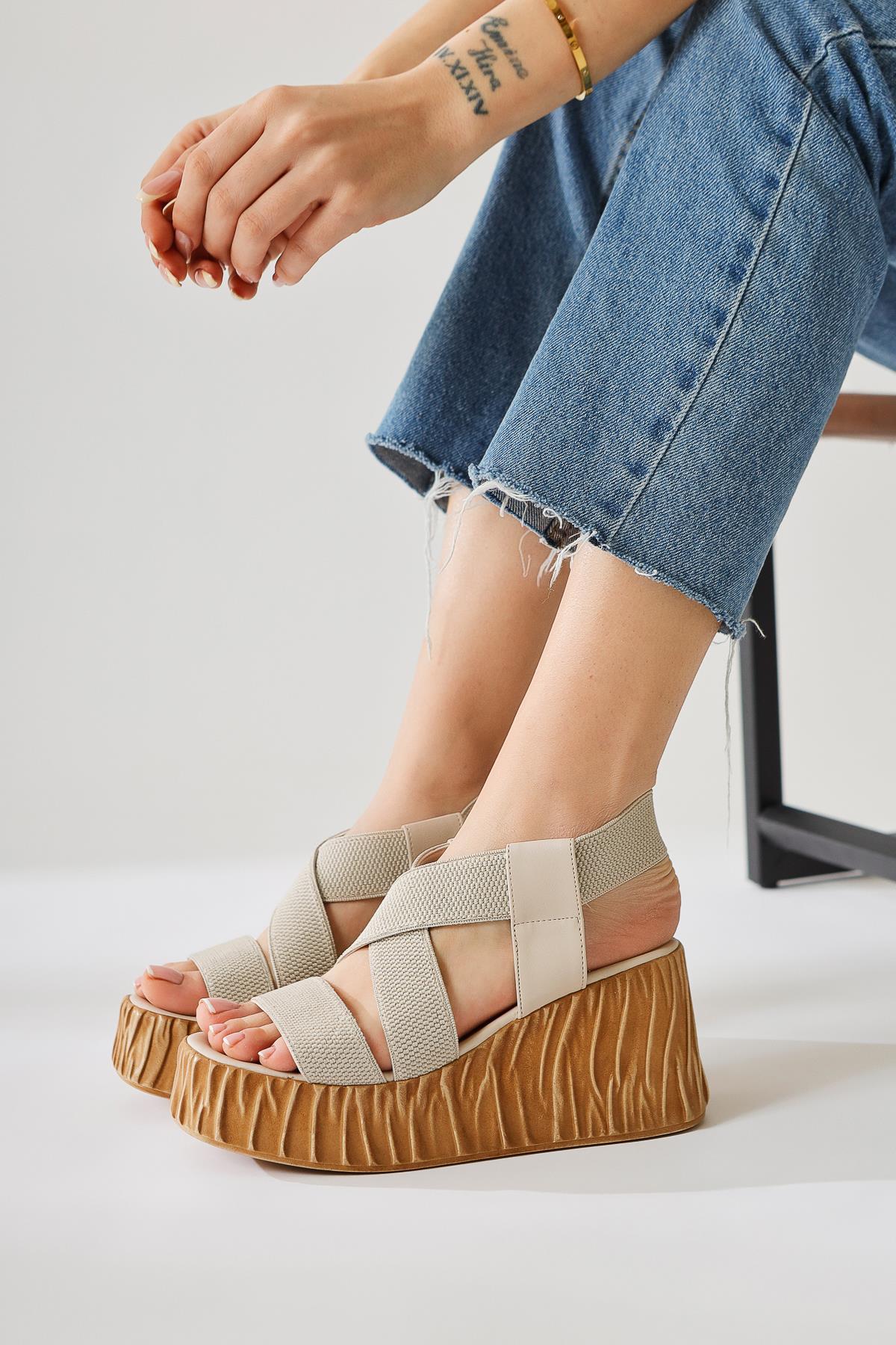 Mujda Beige Elastic Band Wedge Heeled Shoes