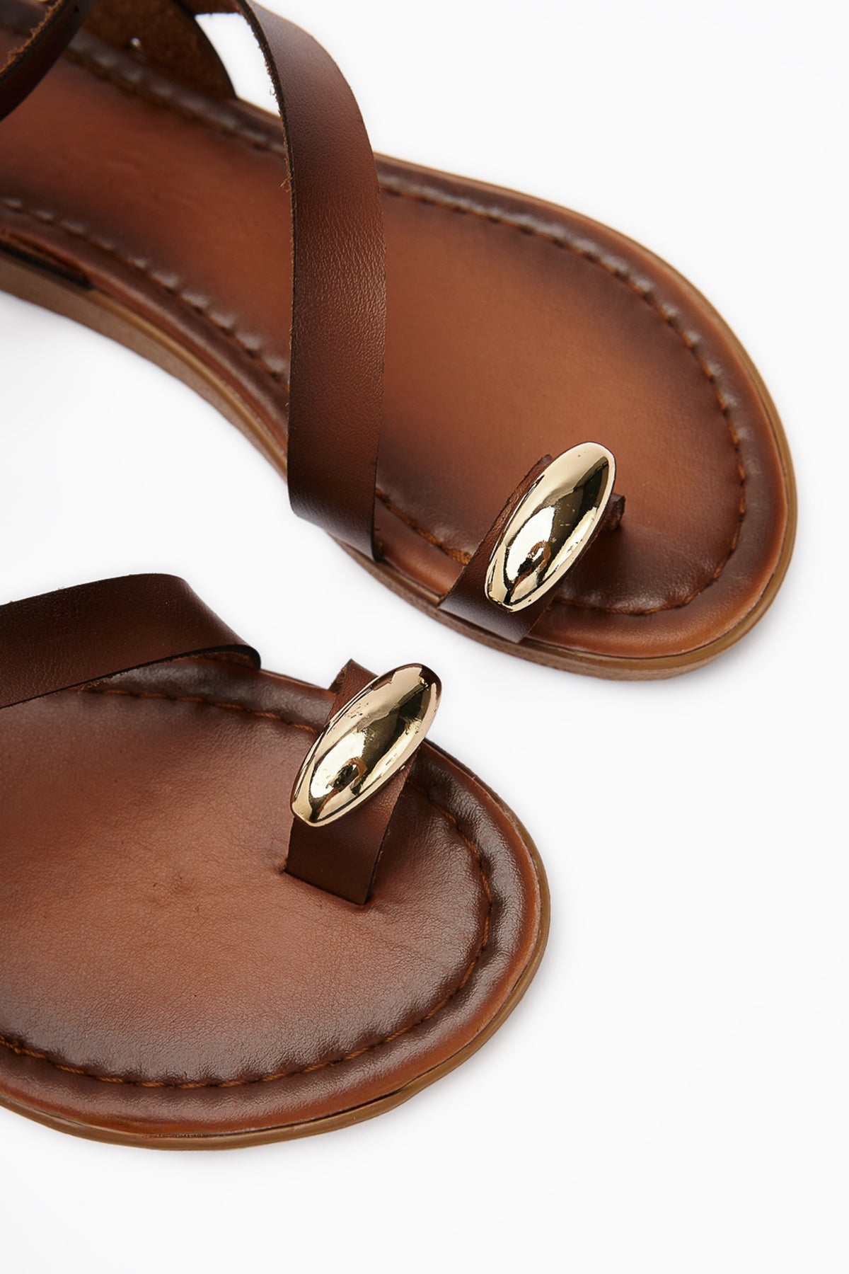 Anisa Taba Kreuzriemen-Schnalle Zehentrenner Damen Sandalen