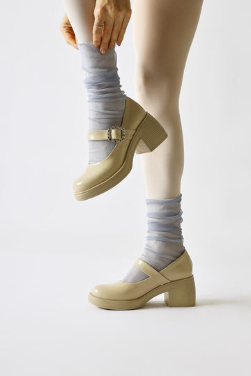 Jessi Beige Lack Einzelriemen Schnallen Detail Oval Zehen Freizeitschuh