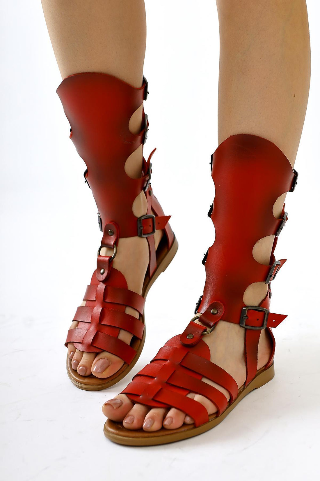 Baisa Echtes Leder Rote Schnalle Detaillierte Flache Sandalen